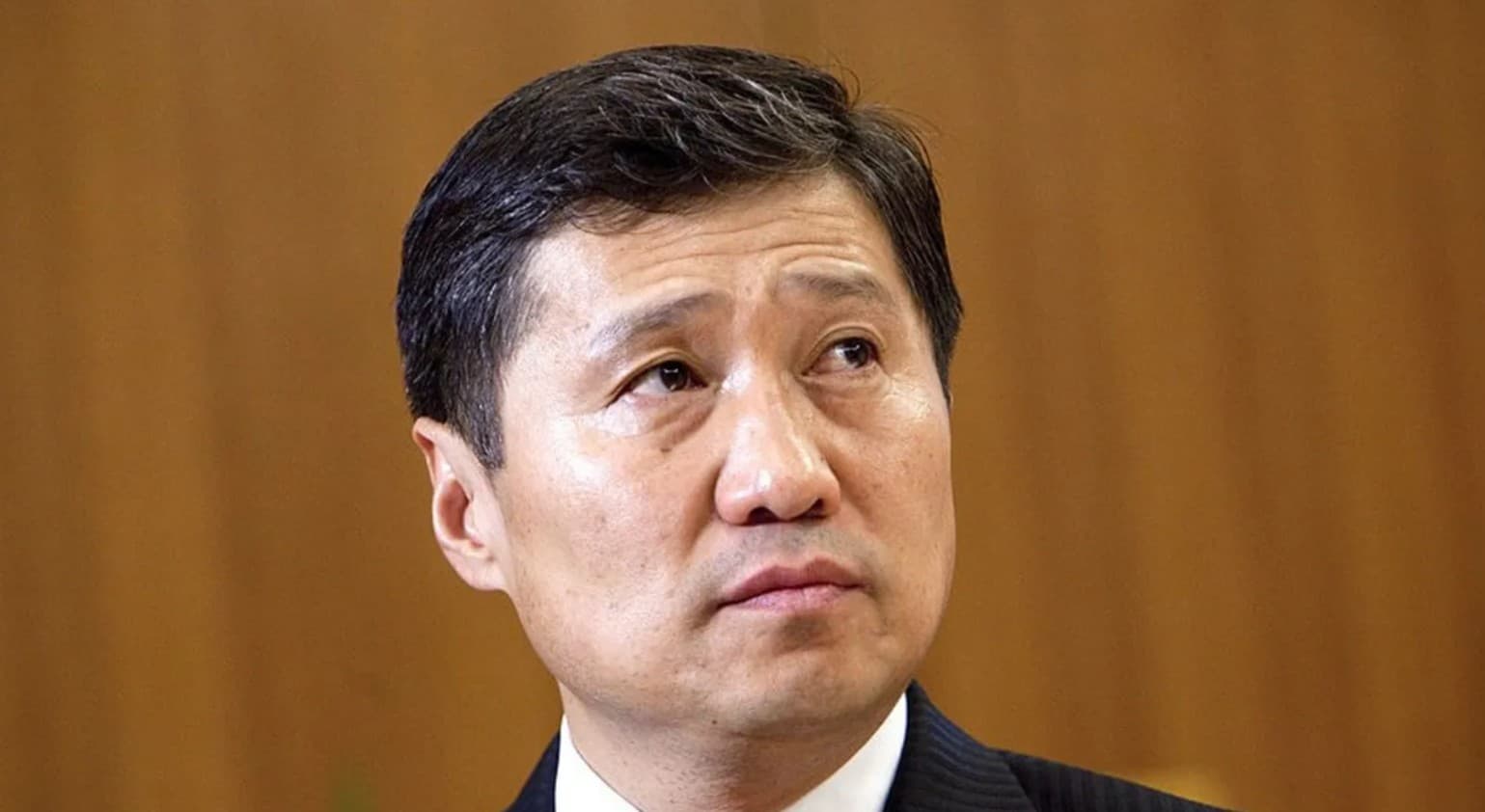 СҮ.БАТБОЛД, ХҮҮ Б.БАТТҮШИГ НАР АНУ-ЫН НЬЮ-ЙОРК ХОТ ДАХЬ ХӨРӨНГӨӨ ХУРААЛГАХГҮЙН ТУЛД 3 САЯ АМ.ДОЛЛАР ЗАРЦУУЛААД БАЙНА. 