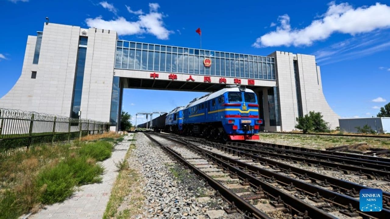 ӨВӨР МОНГОЛ ХЯТАД–ЕВРОПЫН ХУДАЛДААНЫ ГОЛ ЗАНГИЛАА БОЛЖ БАЙНА