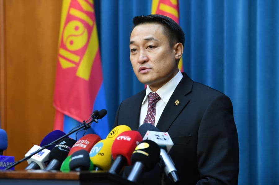 УИХ-ын даргын чөлөөлөлт хуулийн хүрээнд шийдэгдэж, Засгийн газрын хувь заяа Үндсэн хуулийн заалтаар тодорхойлогдох мөчид ирлээ.